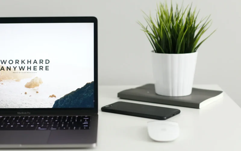 13 Graphic Design Interview Questions (With Sample Answers)